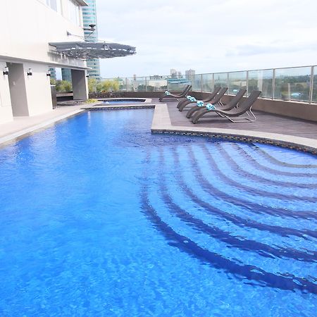 Acacia Hotel Manila Muntinlupa City Exterior foto