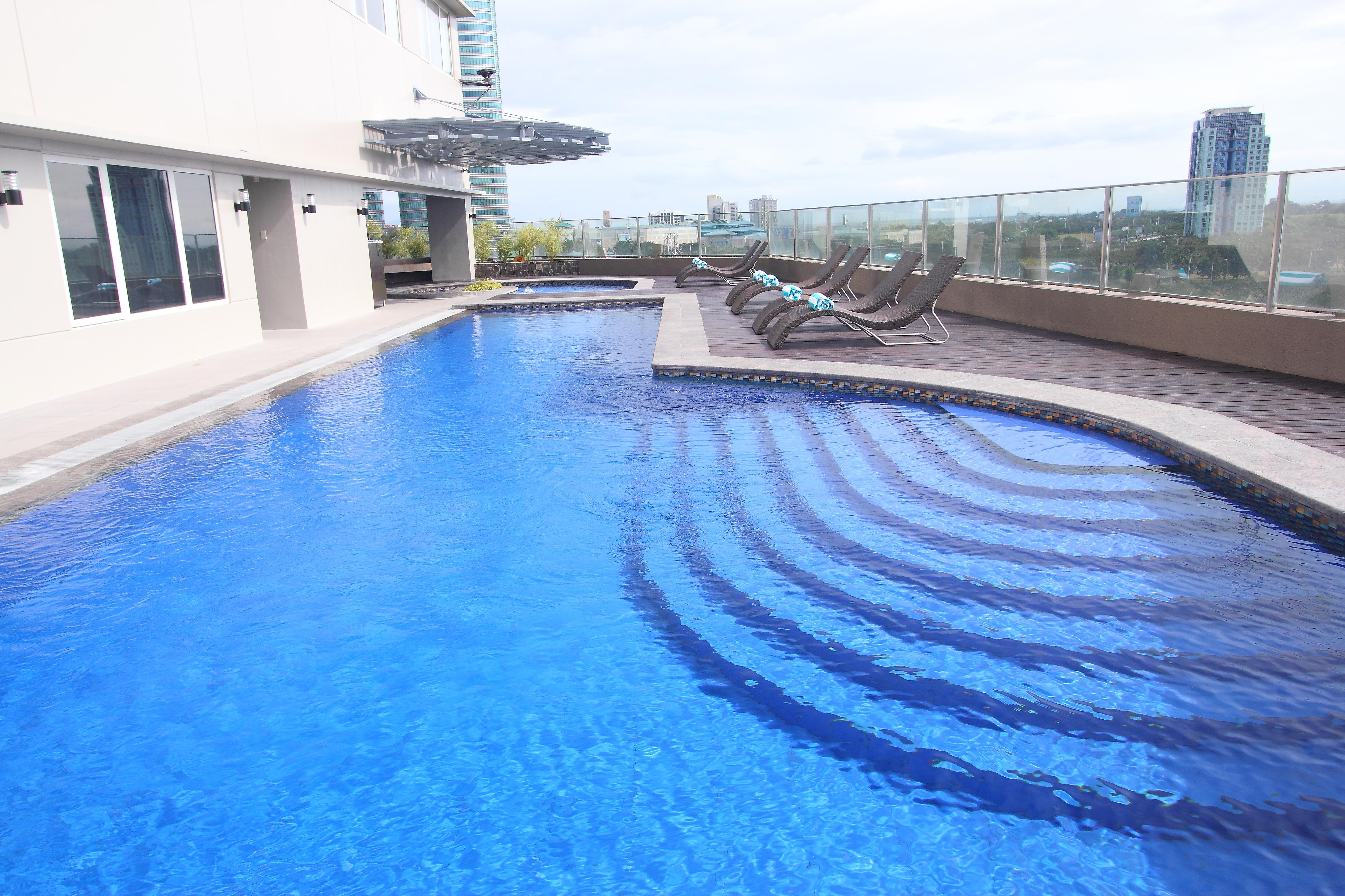 Acacia Hotel Manila Muntinlupa City Exterior foto