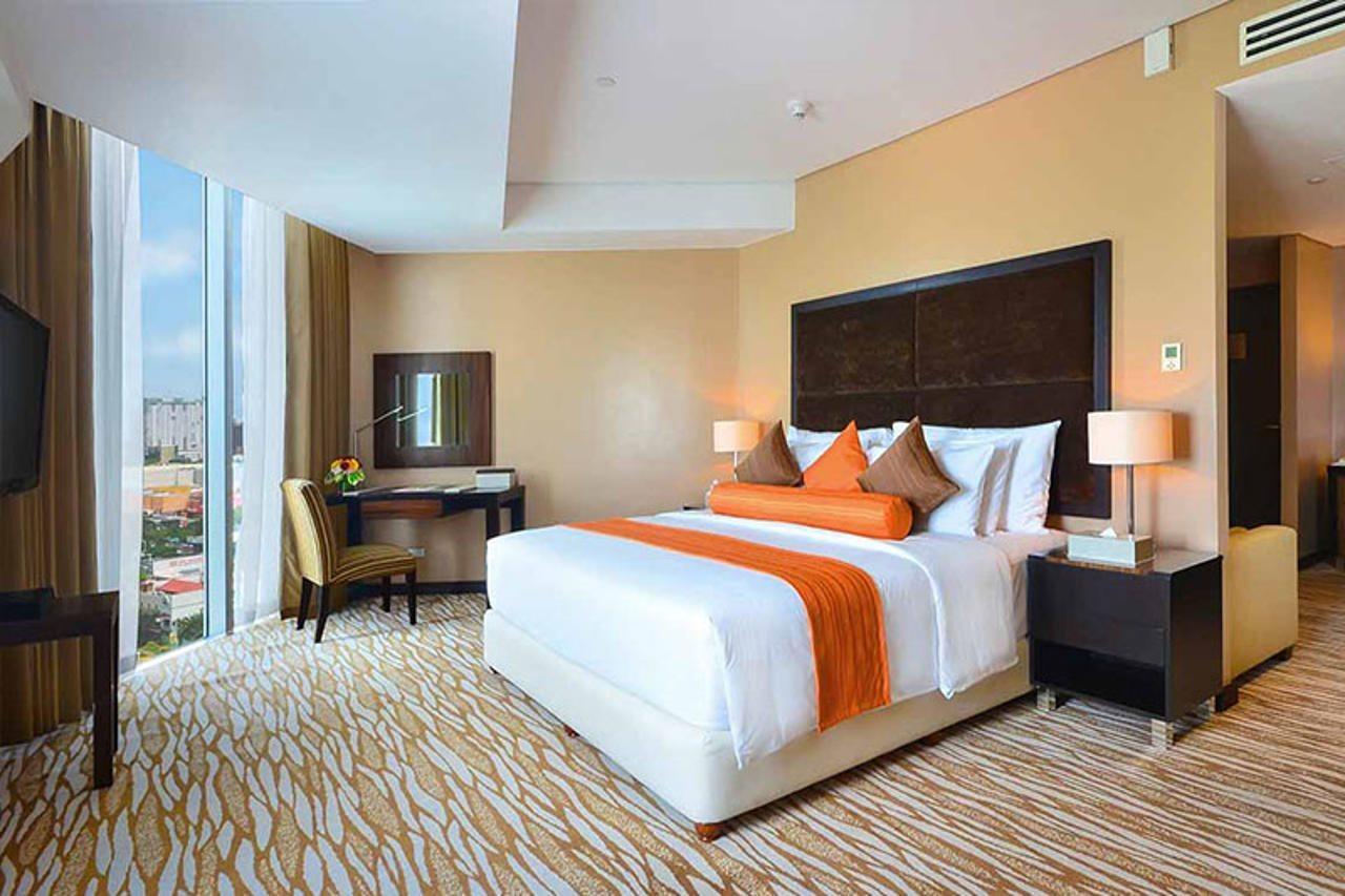Acacia Hotel Manila Muntinlupa City Exterior foto